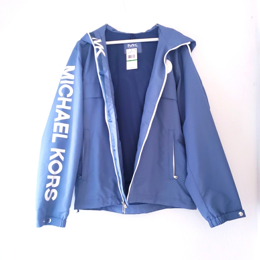 NWT Michael Kors Chambray Blue Zip Logo Hooded Windbreaker Rain Jacket Large
